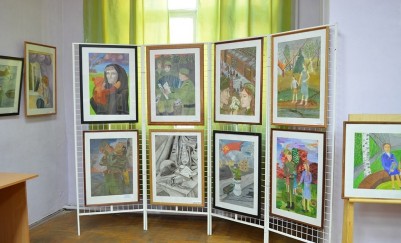 Выставочный зал детской художественной школы