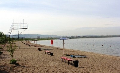 Городской пляж на озере Кенон