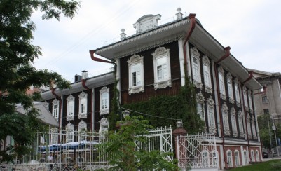 Дом купца И.Т. Сурикова (женская гимназия П.А. Смирновой)