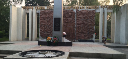 Монумент Славы первомайцам, погибшим в 1941-1945 гг.: Фото 2