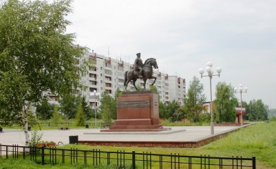 Монумент маршалу Г. К. Жукову