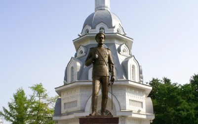 Памятник А.Е. Котомкину
