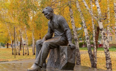 Памятник В. М. Шукшину
