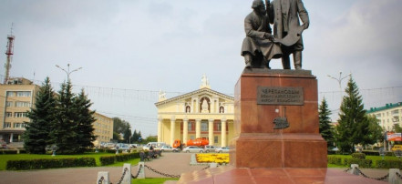 Памятник Е. А. и М. Е. Черепановым: Фото 1
