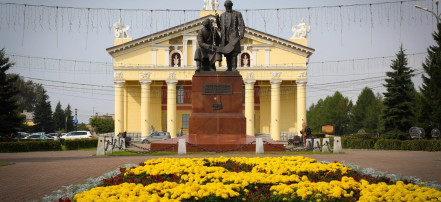 Памятник Е. А. и М. Е. Черепановым: Фото 2