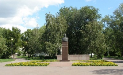 Памятник Карбышеву