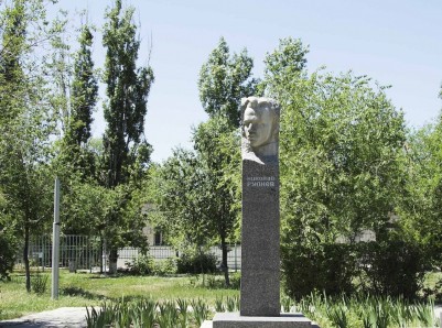 Памятник Николаю Рудневу
