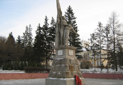 Памятник Парижской коммуне (борцам революции)