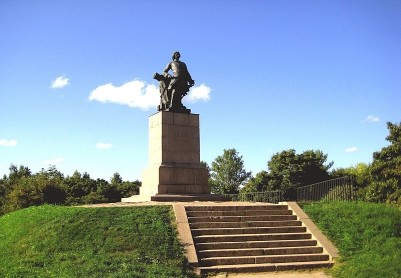 Памятник Петру I