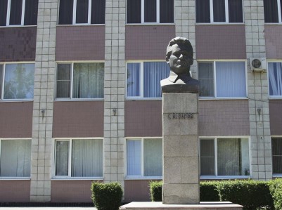 Памятник С. М. Кирову