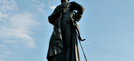 Памятник адмиралу российского флота Ф. Ф. Ушакову: Фото 1