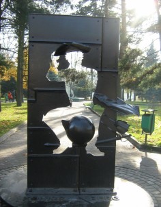 Памятник барону Мюнхгаузену