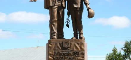 Памятник надымским строителям: Фото 1