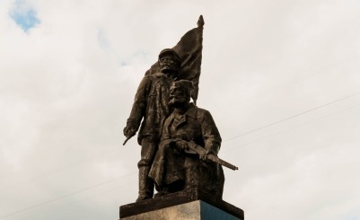 Площадь Борцов революции