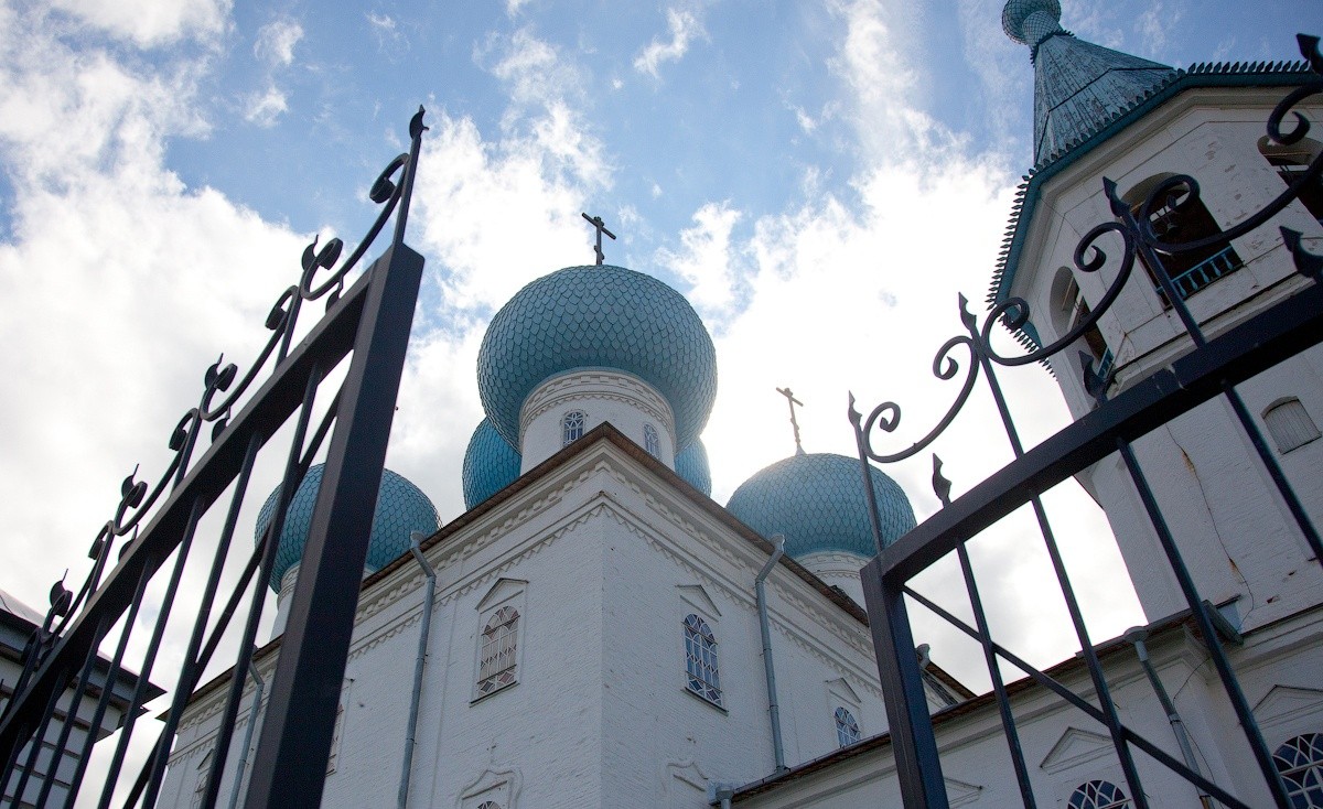 Сретенская церковь в Заостровье в Архангельской области — фото, описание на  GoRu