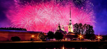 Салют в Петербурге ко Дню ВМФ 2019