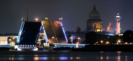 Ночная экскурсия на теплоходе «Разведение мостов»: Фото 1