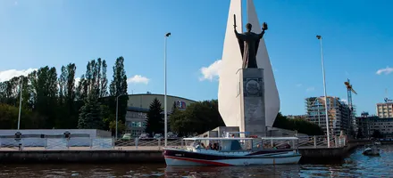 Обложка: Водная экскурсия «Речные прогулки к Кафедральному собору Калининграда»