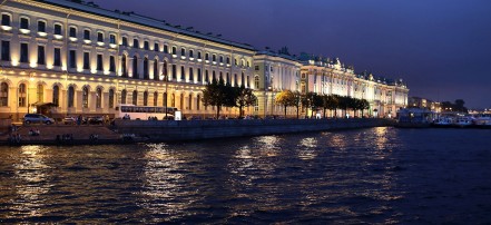 Экскурсия на теплоходе по Неве «Ночной Петербург»: Фото 4