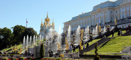 Индивидуальная автобусная экскурсия в Петергоф: парк, Большой дворец и фонтаны: Фото 6