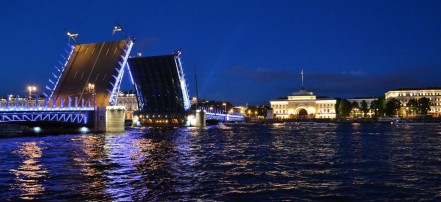 Прогулка на теплоходе «Истории разводных мостов» в Санкт-Петербурге: Фото 6