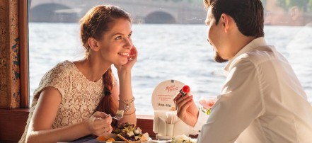 «Парадный Петербург» — прогулка на теплоходе с выходом в Финский залив: Фото 2