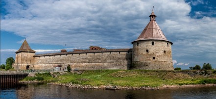 Комбинированная экскурсия в крепость Орешек (автобусом, на теплоходе и пешком): Фото 1