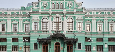 Автобусная экскурсия «Театр — храм искусства» в Санкт-Петербурге: Фото 2
