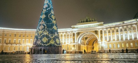Автобусная экскурсия «Загадки Нового года» в Санкт-Петербурге: Фото 2