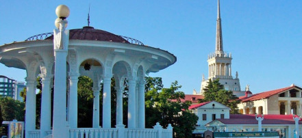 Автомобильная экскурсия по Сочи из Адлера или Красной Поляны