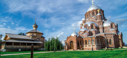 Автобусная экскурсия в Свияжск и Храм всех религий из Казани