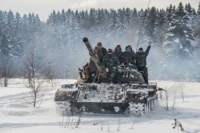 Эксклюзивная боевая поездка на танке Т-62М в Москве