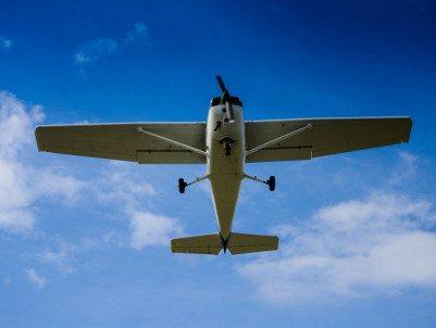 Полет на самолете в Санкт-Петербурге за штурвалом самолета Cessna 172