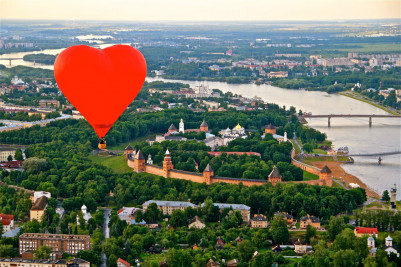 Индивидуальный демонстрационный полет на воздушном шаре в виде сердца для двух человек в Великом Новгороде