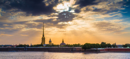 Обложка: Школьный тур «Город трех имен» в Санкт-Петербурге