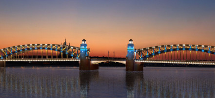 Автомобильная экскурсия «Мистический ночной Санкт-Петербург» + развод мостов на Неве: Фото 3