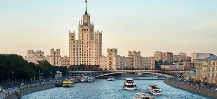 Обложка: Речная прогулка по Москве от причала «Устьинский мост»