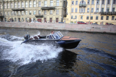 Аренда катера без капитана в Санкт-Петербурге