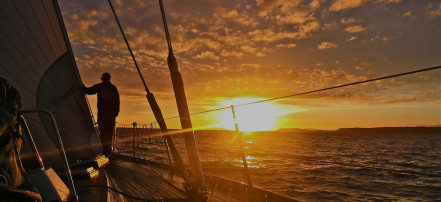 Вечерняя морская прогулка в Сочи «Выход на закат солнца»