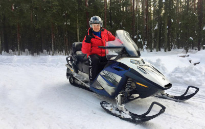 Катание на двухместном снегоходе «Снежик Турист BRP GTX» в Санкт-Петербурге